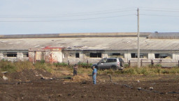 ГНБ прокол для водопровода, животноводческая ферма в районе Мордовии, затягивание трубы в пилотную скважину